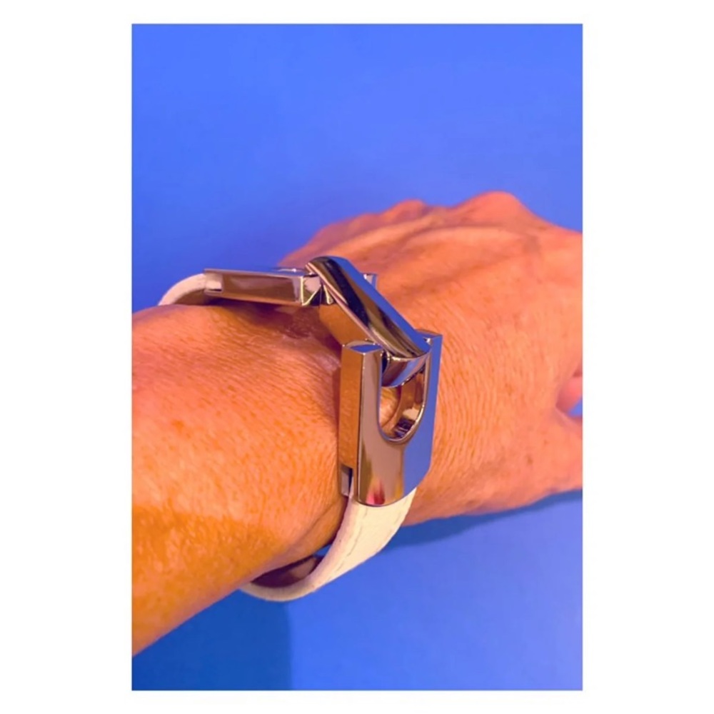 Flash Sale White & silver Hermès inspo bracelet faux leather & silver metal
